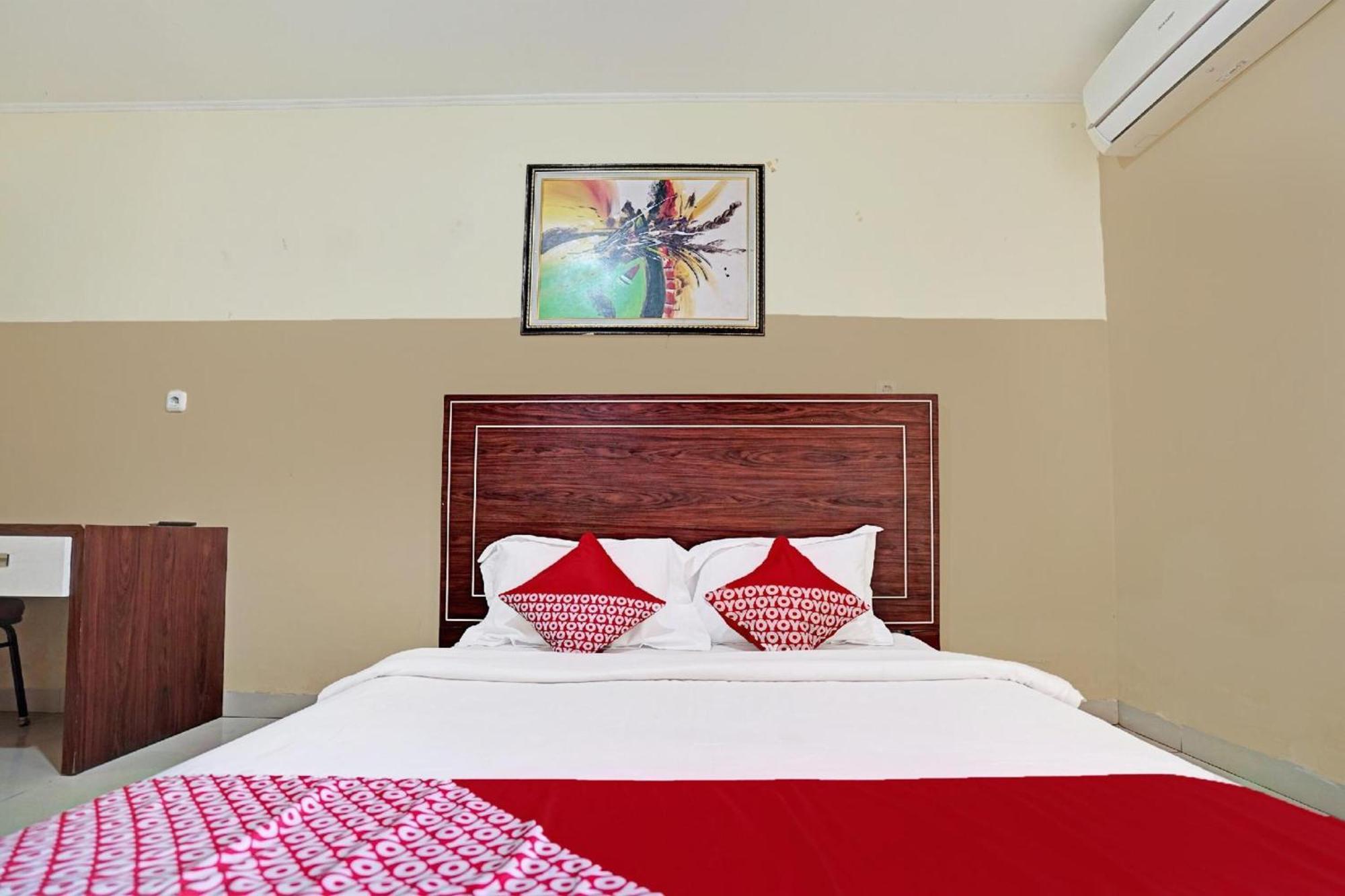 Hotel O Angkatan 45 Near Istana Gubernur Formerly Maleo Hotel Palembang Ngoại thất bức ảnh