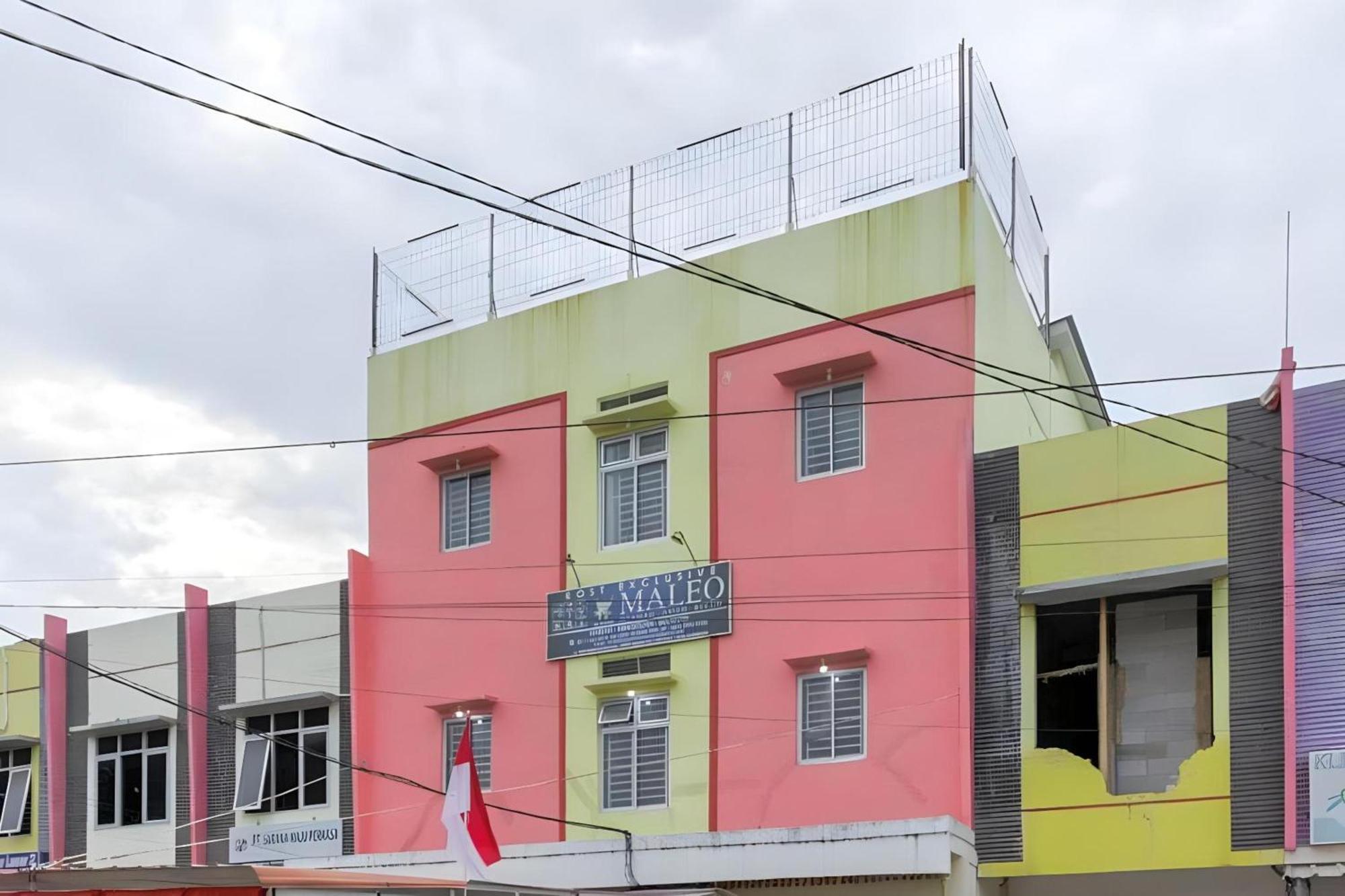 Hotel O Angkatan 45 Near Istana Gubernur Formerly Maleo Hotel Palembang Ngoại thất bức ảnh
